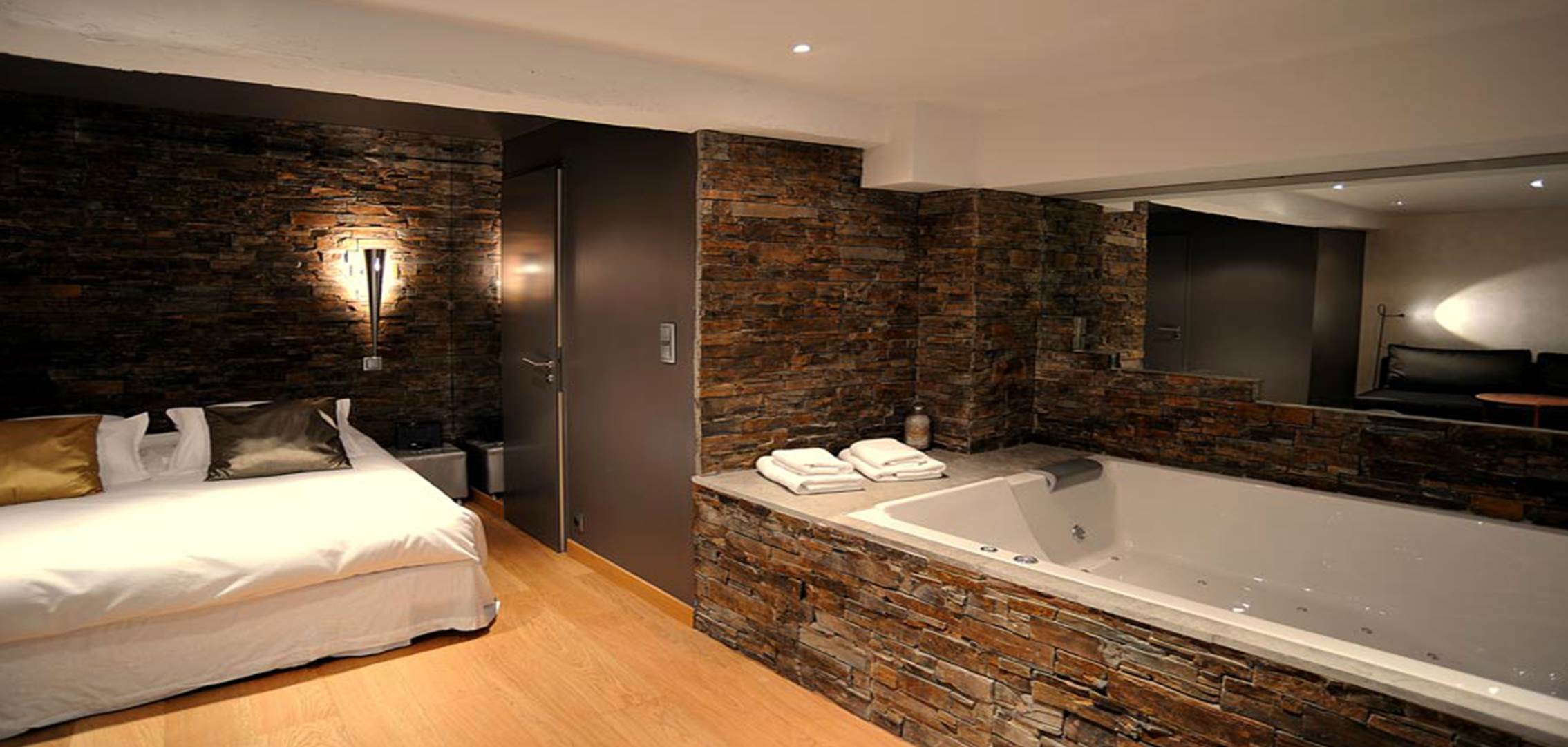 HOTEL LE GOURGUILLON צרפת 