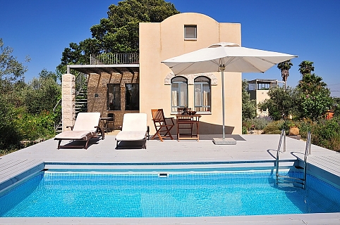 פנינה במושבה | מדריך הפסגה