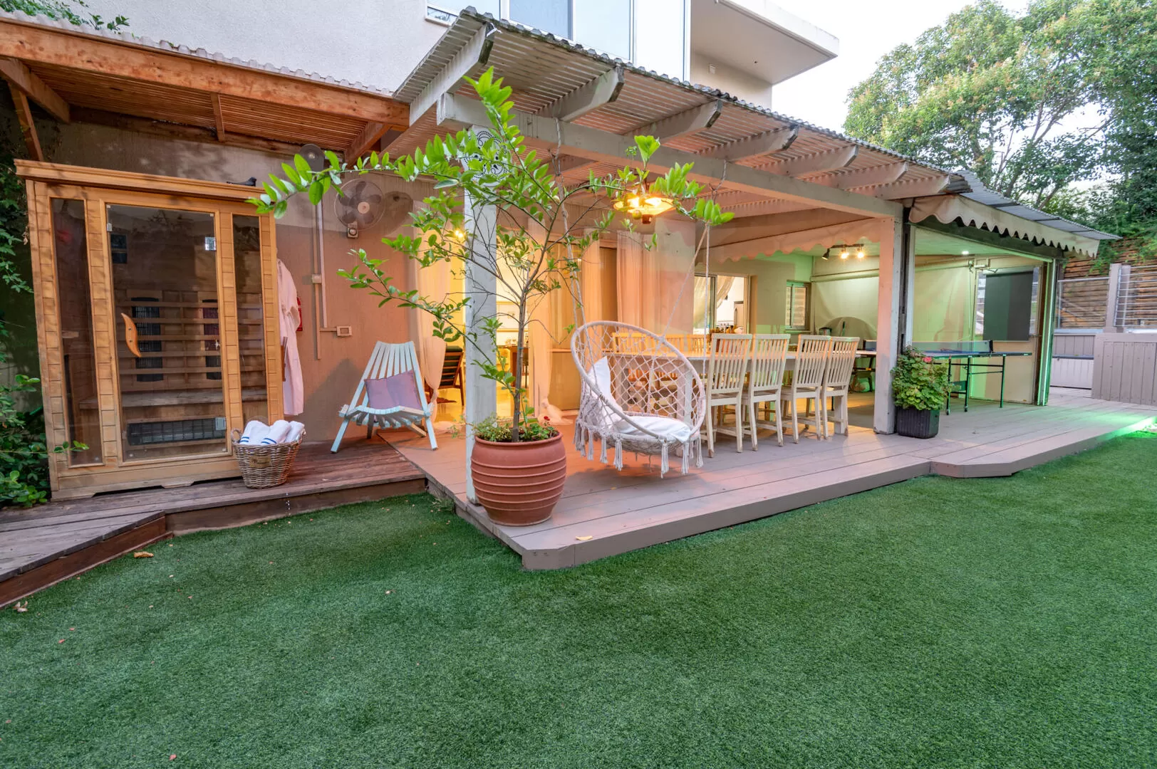 Osantha's house is a hospitality complex that offers a 5-bedroom villa and a luxury suite with its own separate entrance - Osnata's House, Western Galilee