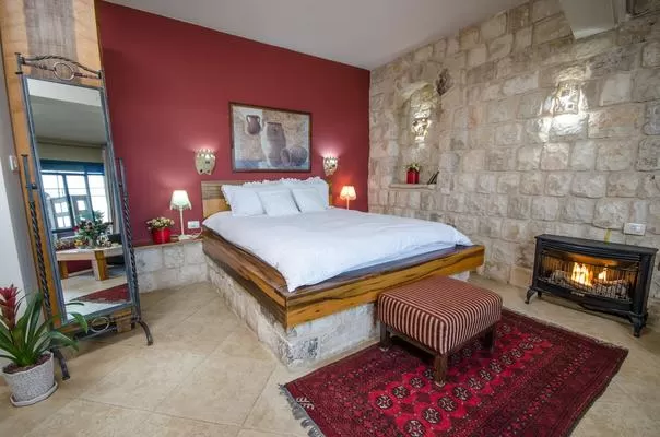 A cozy fireplace for the cold winter nights - El Guy Oni, Rosh Pina, Upper Galilee