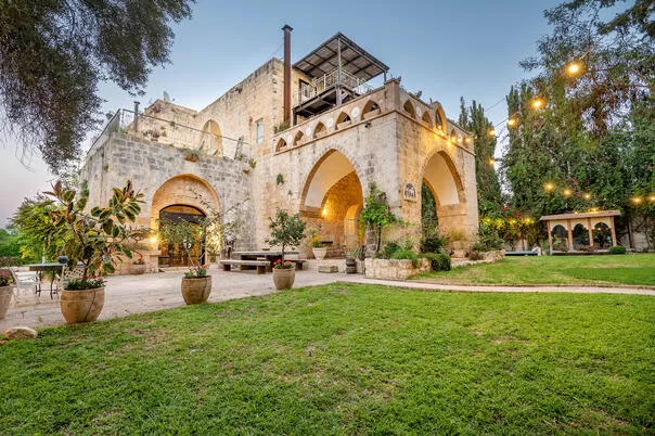 Hatira | Bahof Hacarmel, Kerem Maharal