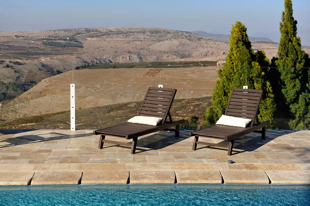 Ahava Begvahim, Kerem Ben Zamra