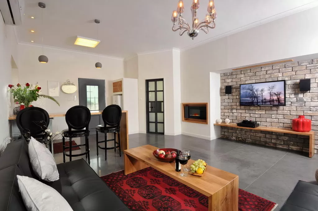 Shalva Ila'it, Safsufa - Kfar Hoshan