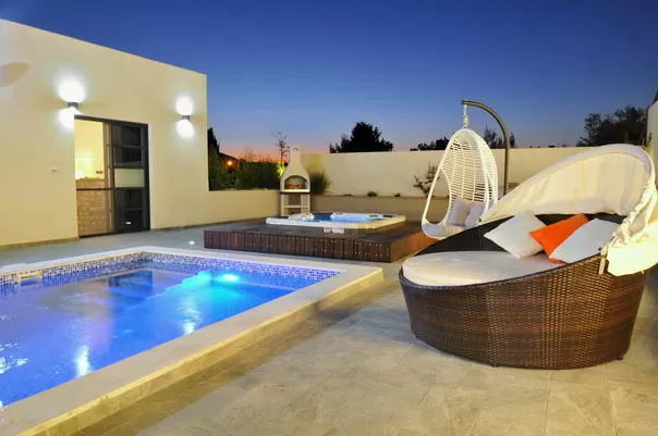 Shalva Ila'it, Safsufa - Kfar Hoshan