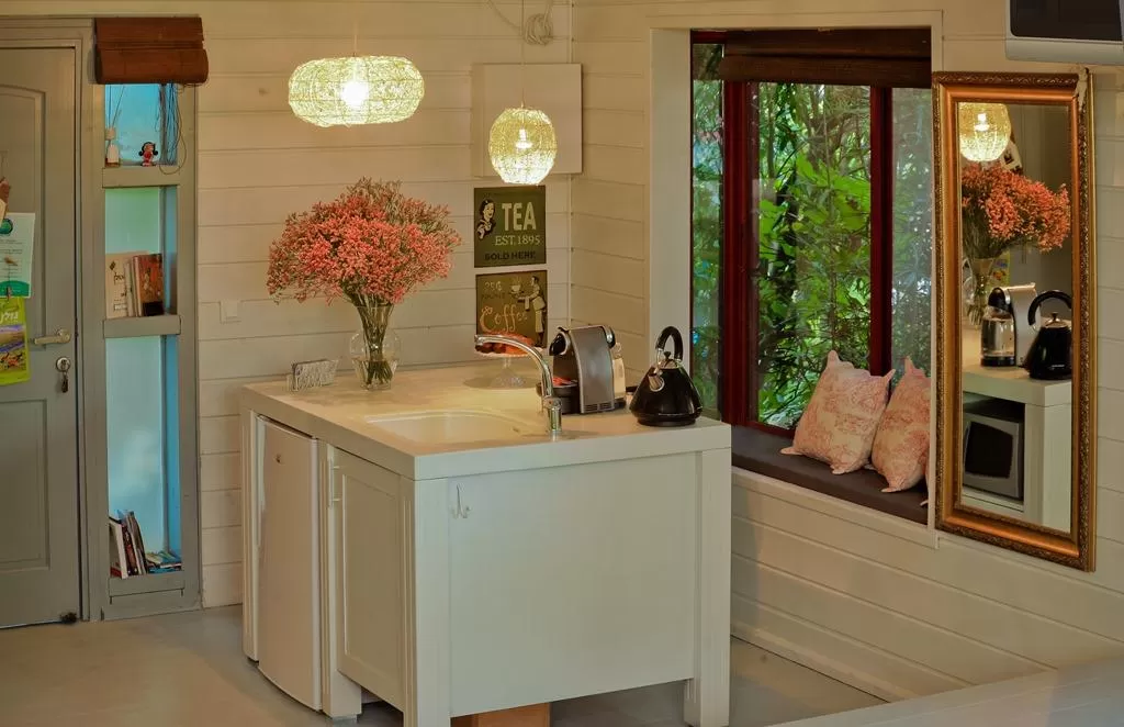 Ilay Suite, Ramot