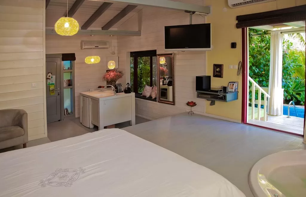 Ilay Suite, Ramot