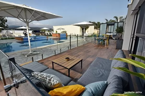 A large pool mat for the family suites - Alomot Yoset, Goren, Western Galilee