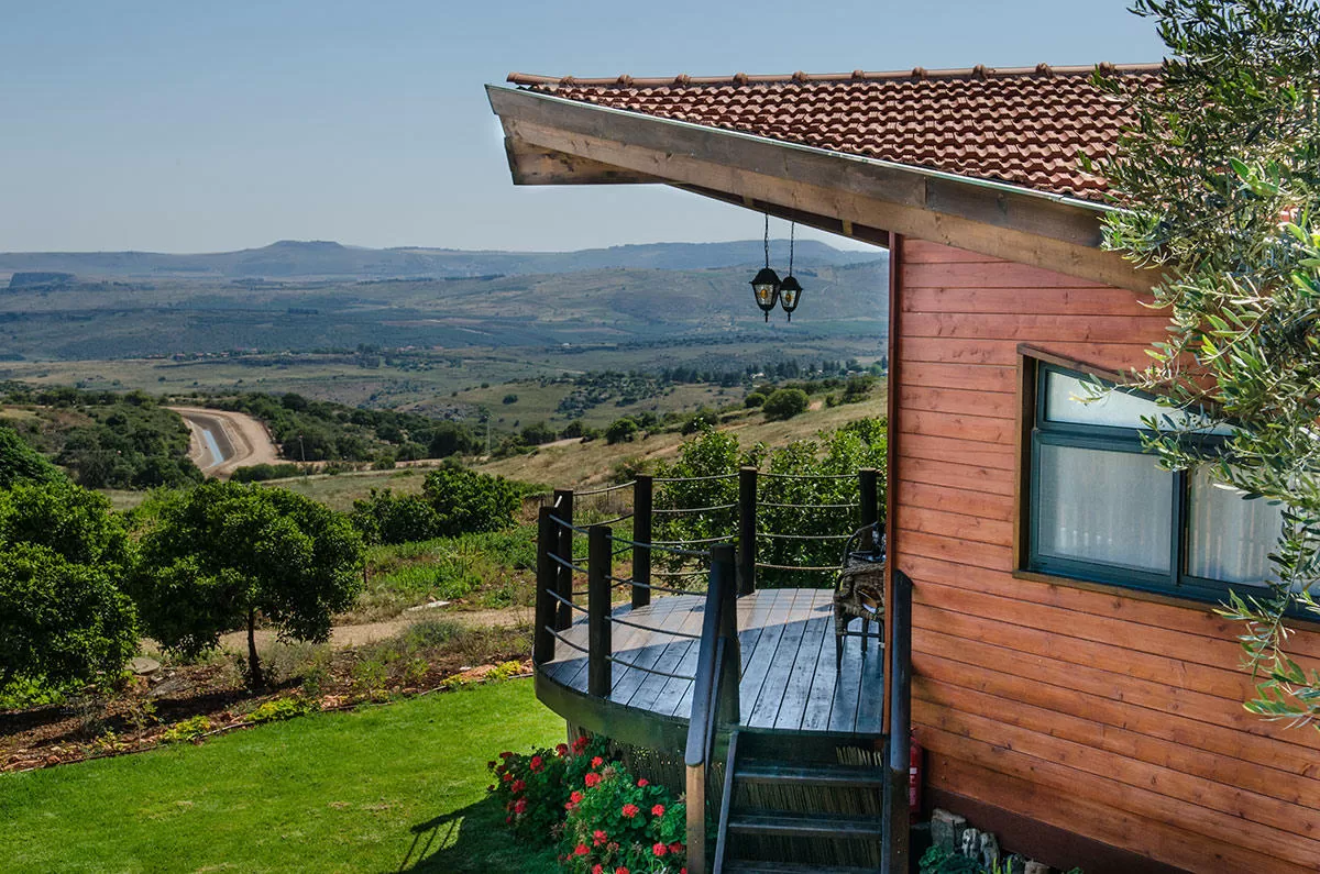 Nof Zameret Cabins, Kahal