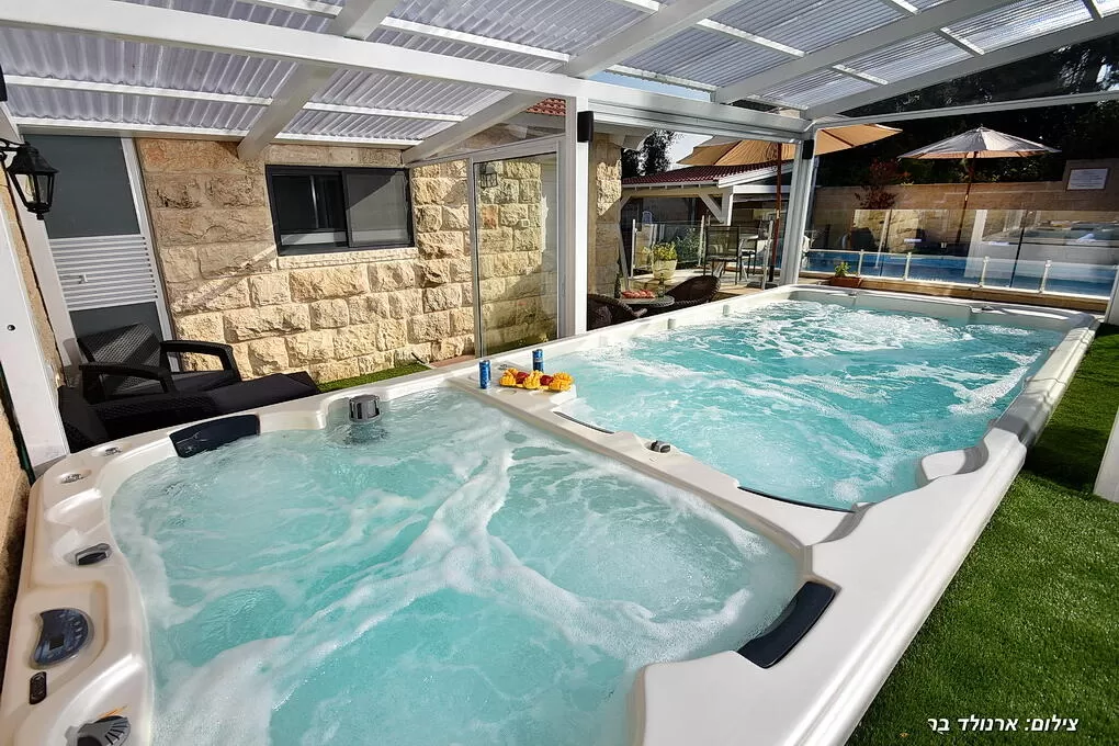 Heated current pool with jacuzzi spa - Monroe | Boutique Suite, Safed, Upper Galilee