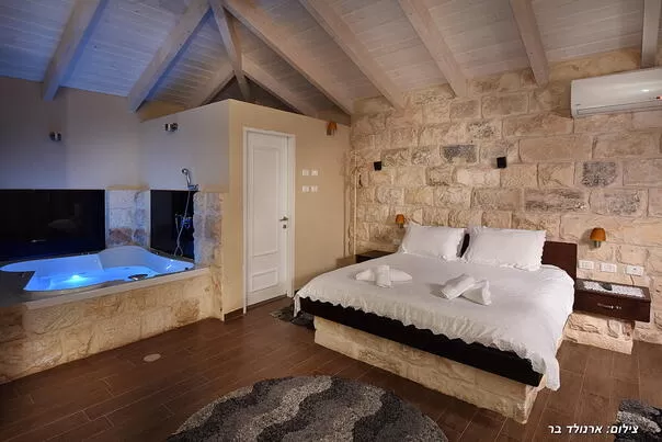 The suites are suitable for couples or small families - Monroe | Boutique Suite, Safed, Upper Galilee