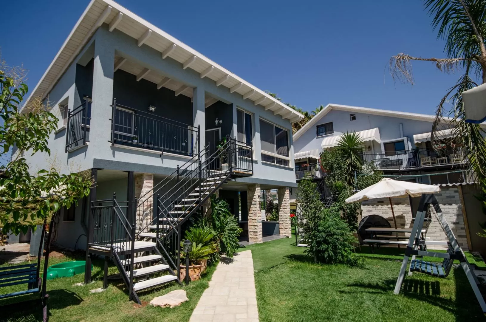Etzli Yardena, Safsufa - Kfar Hoshan