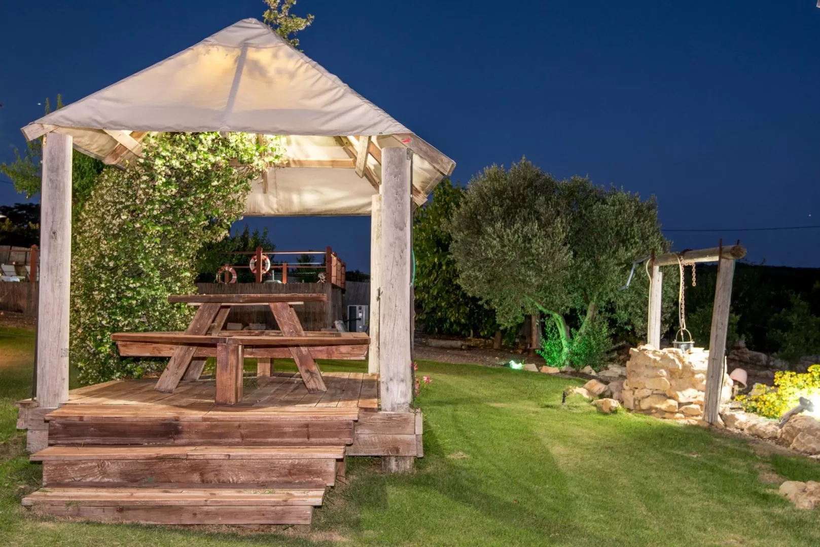 A corner for picnics and barbecues - Marganit Bagalil, Tsuriel, Western Galilee