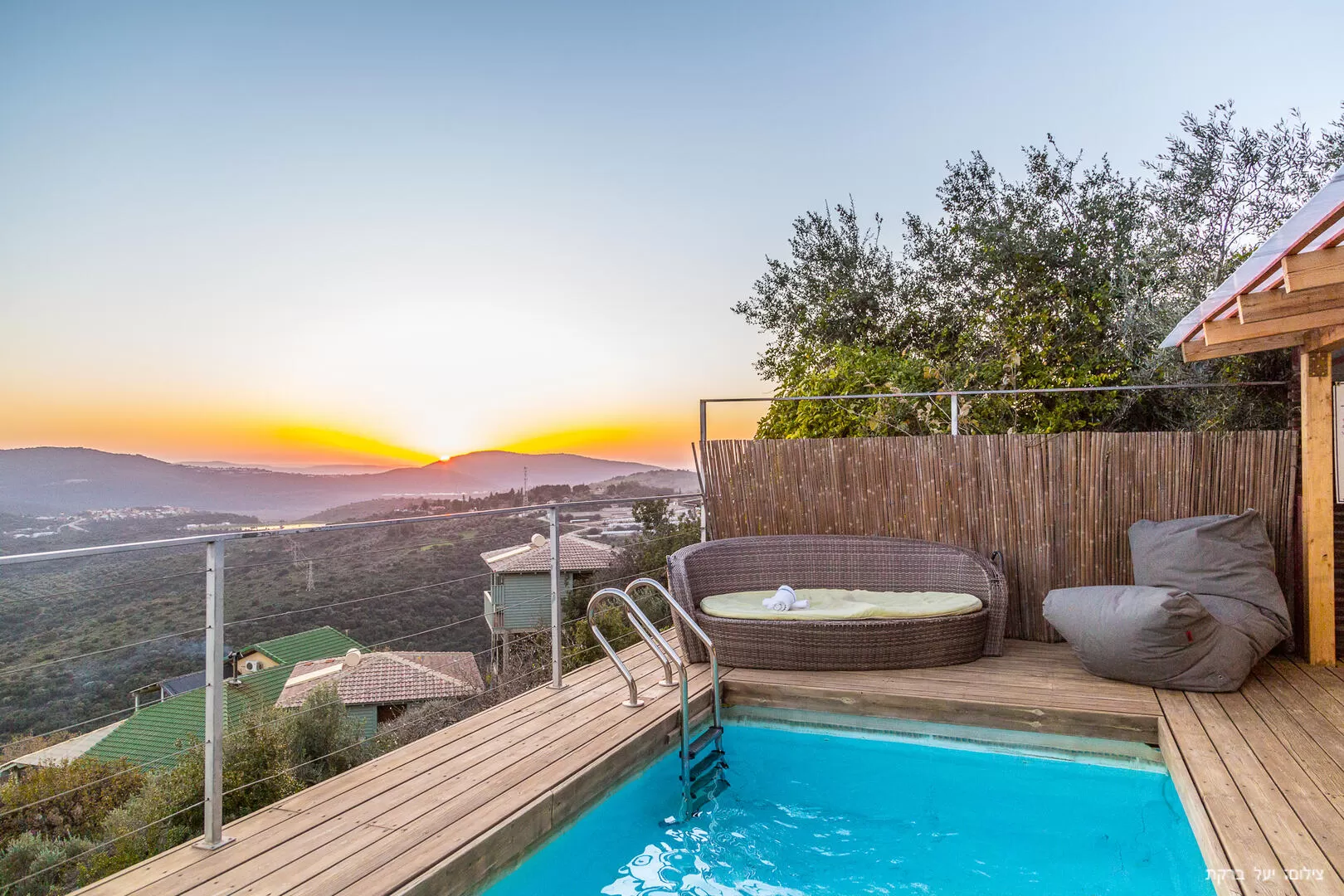 An intimate and heated private pool in winter, overlooking an amazing view - Adom Lavan couples only, Amirim, Upper Galilee