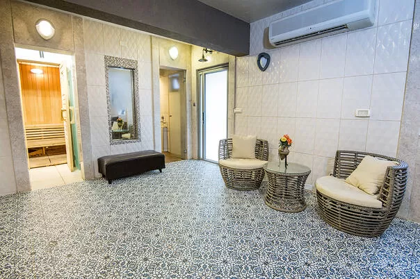 At the entrance to the spa of the Japanese unit there is a cozy lobby with seating areas - Ahuzat Eden's, Had Nes, The Golan Heights and the Hermon
