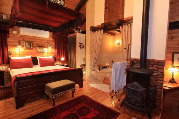  - Bigtime Cabins couples only