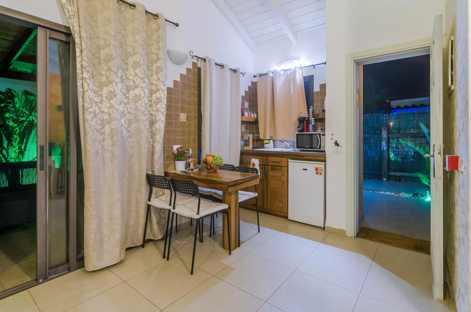 Bar BeGolan Suites, Had Nes