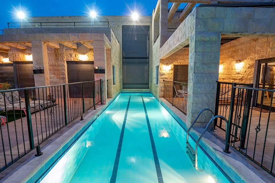 Shared pool measuring 13x3 meters, heated and fenced - Batchi, Manot, Western Galilee