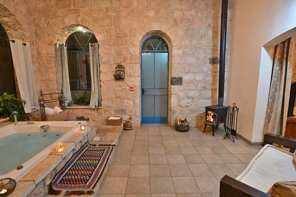 In Penina there is a jacuzzi measuring 140x180 cm - Idyllia| Hapnina Beit Even Yukrateim, Amirim, Upper Galilee