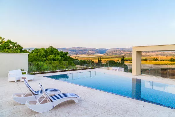 צימרים רומנטיים במיוחד בזכרון יעקב: ההמלצות שלנו לשנת 2026 - אחוזת לב הכרמל