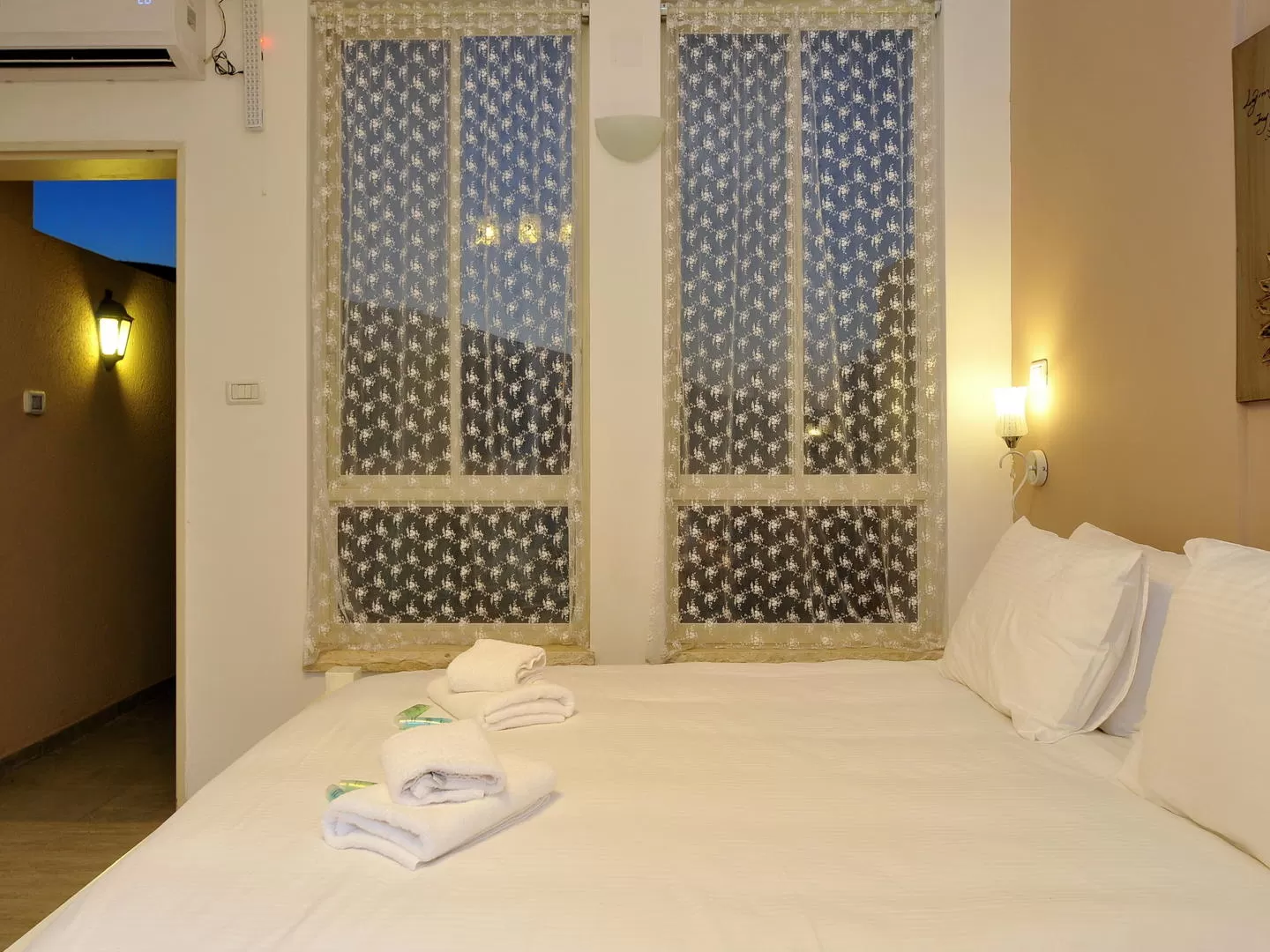 BaSadot B&B, Yavnal