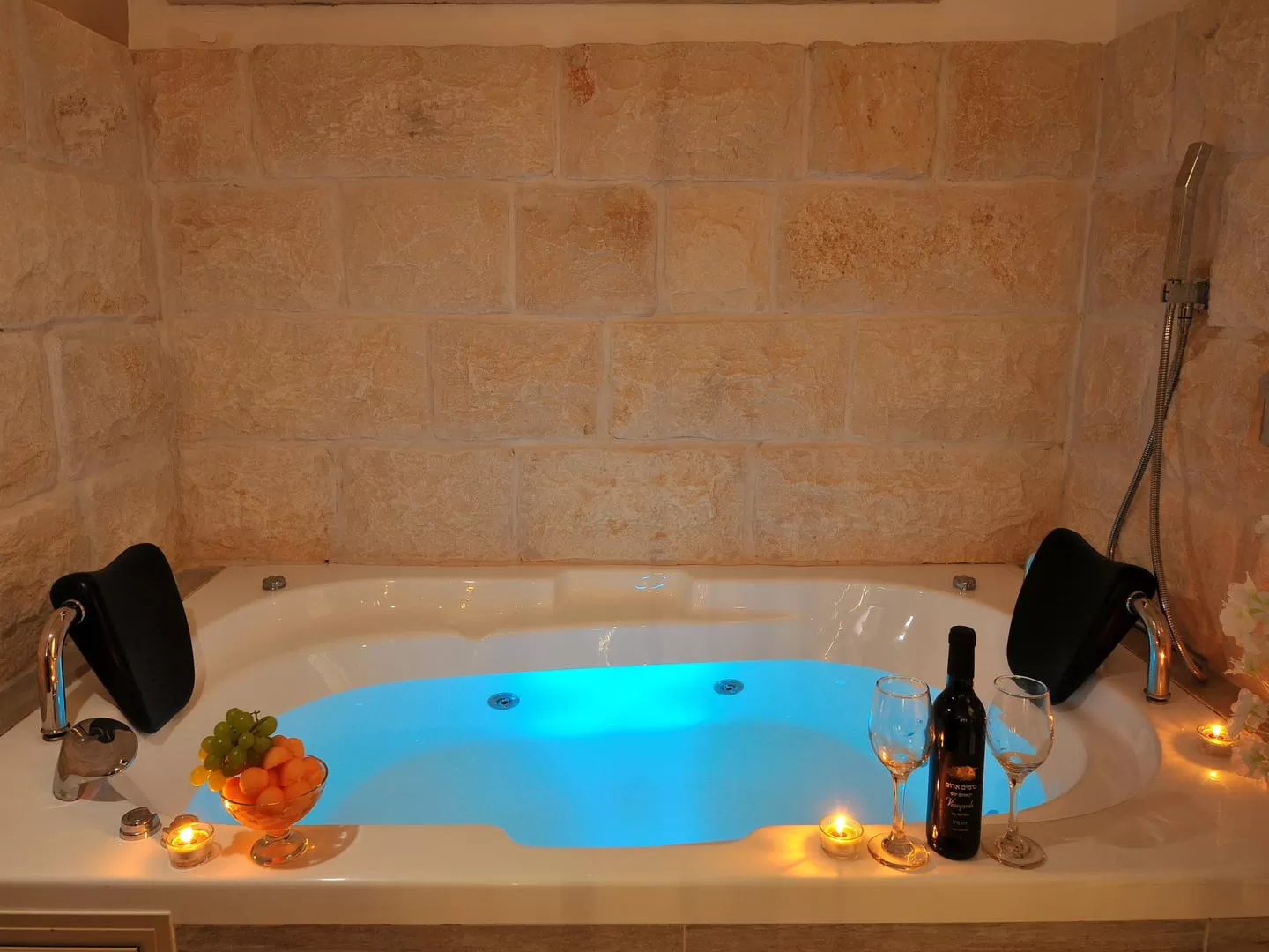 BaSadot B&B, Yavnal