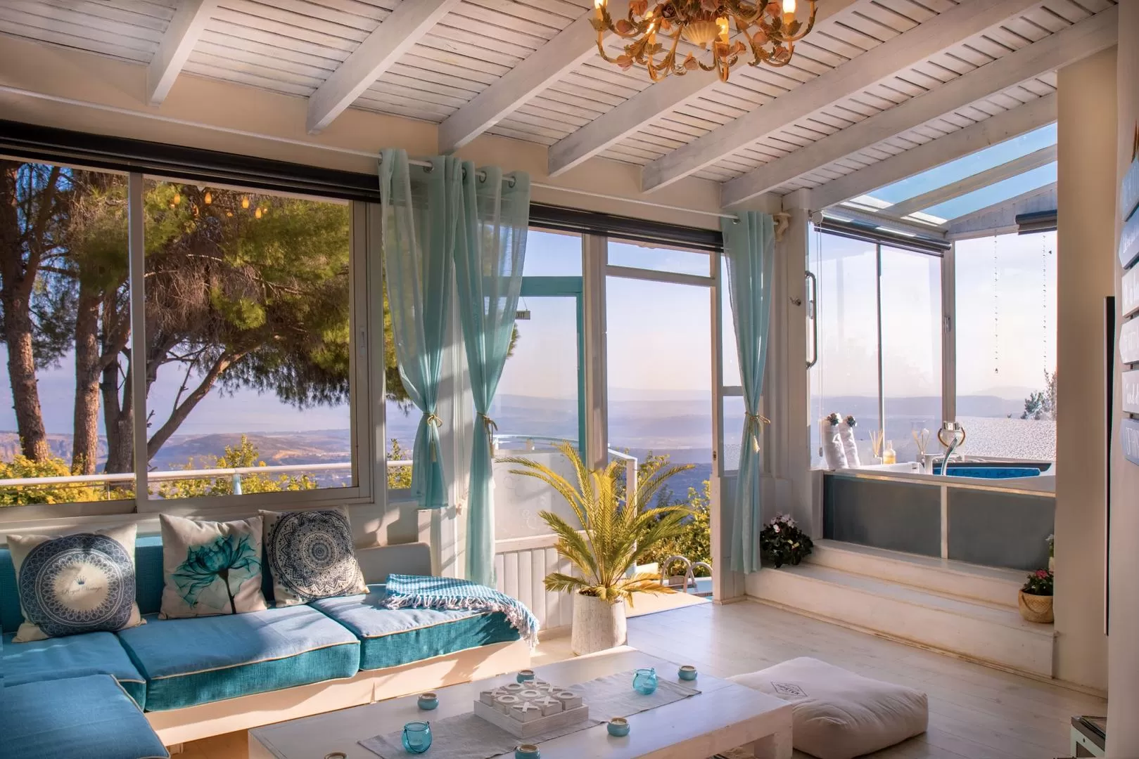 Michelle Suite Lavender, Amirim