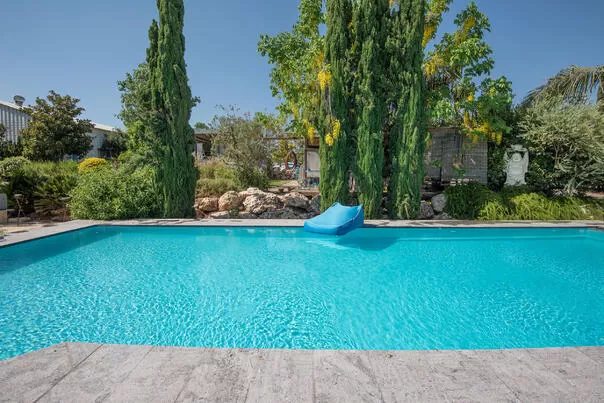 פלינה - לזוגות בלבד