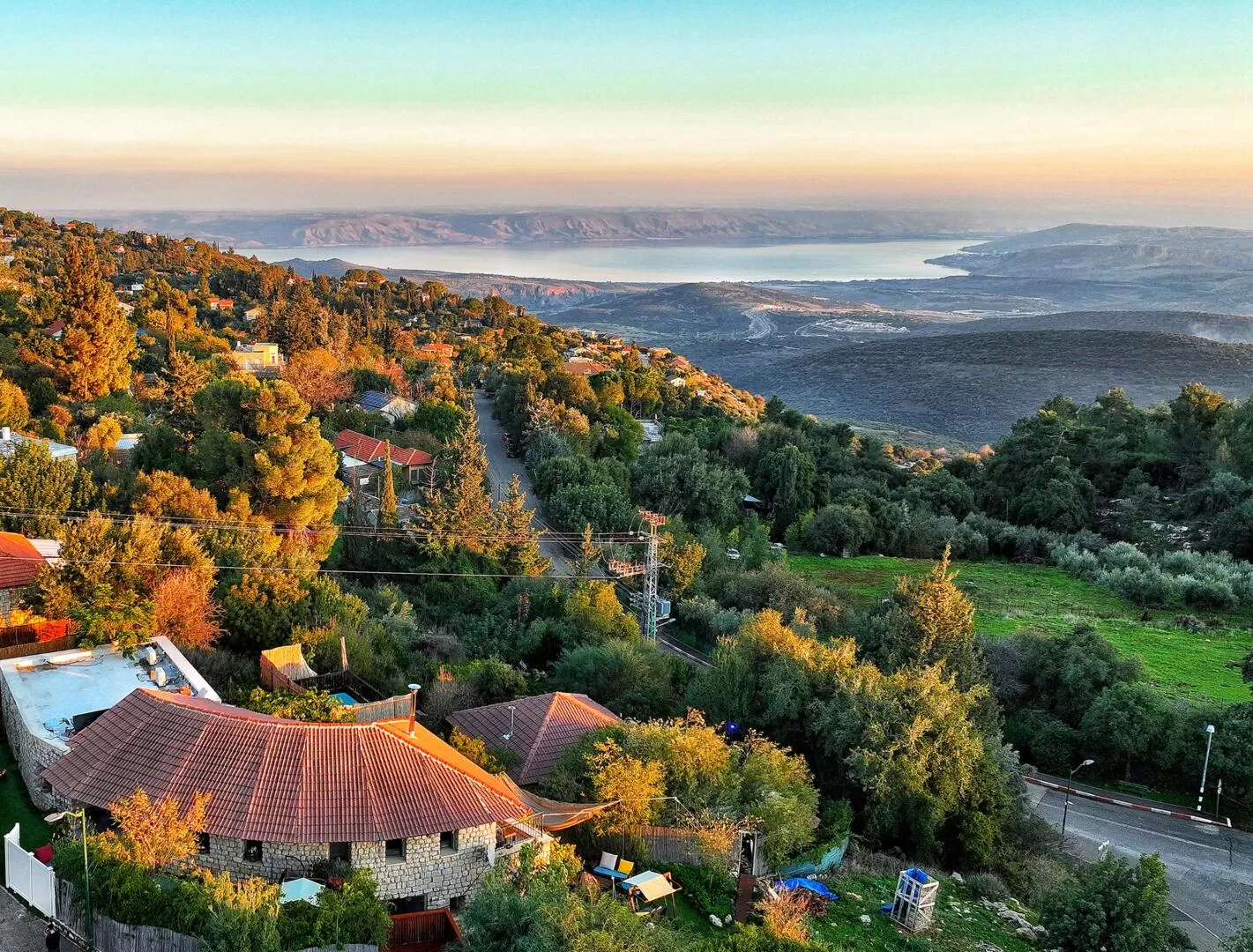 The view of the villa from above, and the surrounding landscape - Villa Ahava Galilit, Amirim, Upper Galilee