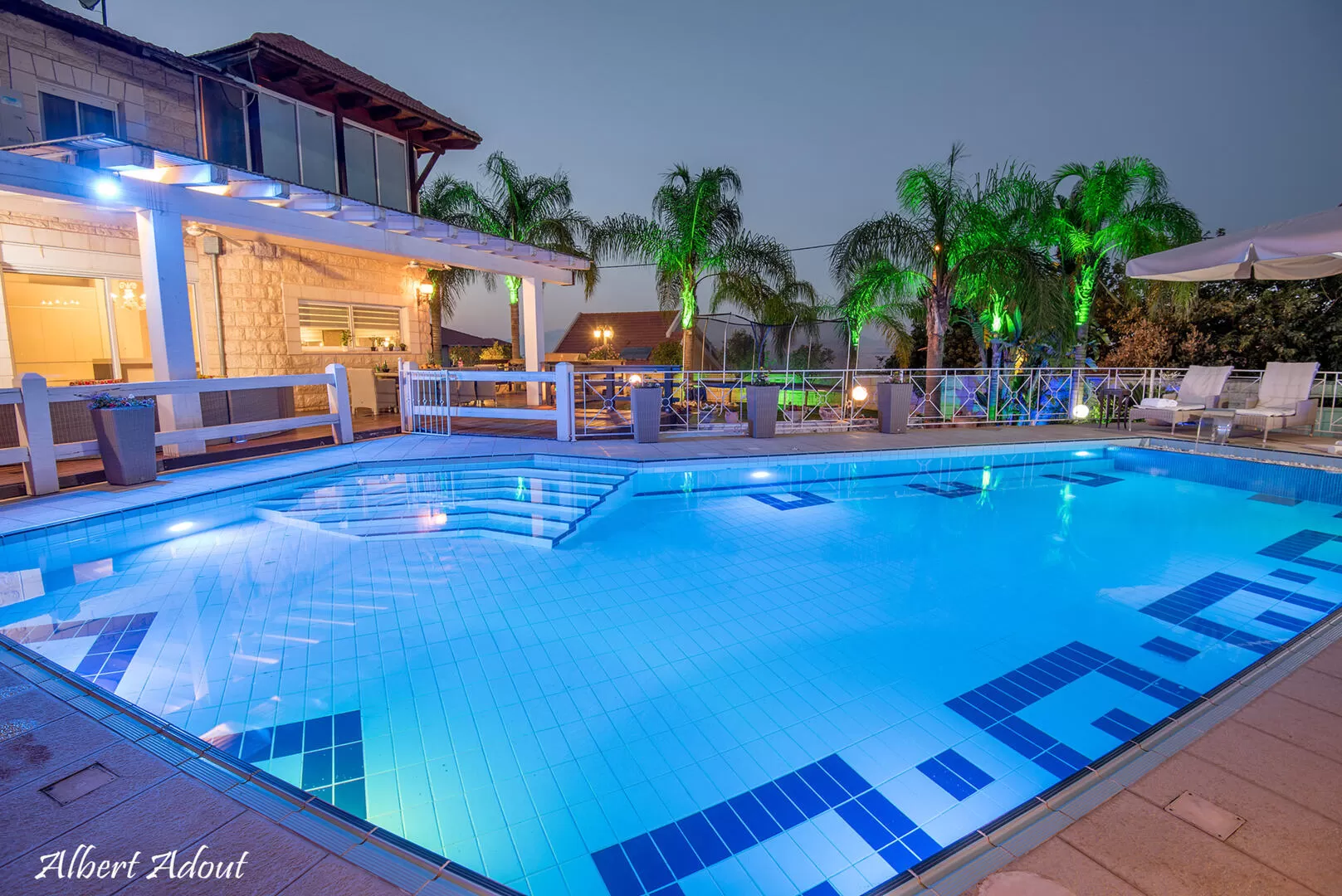 A large, fenced private pool (heated during the transition seasons) - Ahuzat HaNarkis 42, Rosh Pina, Upper Galilee