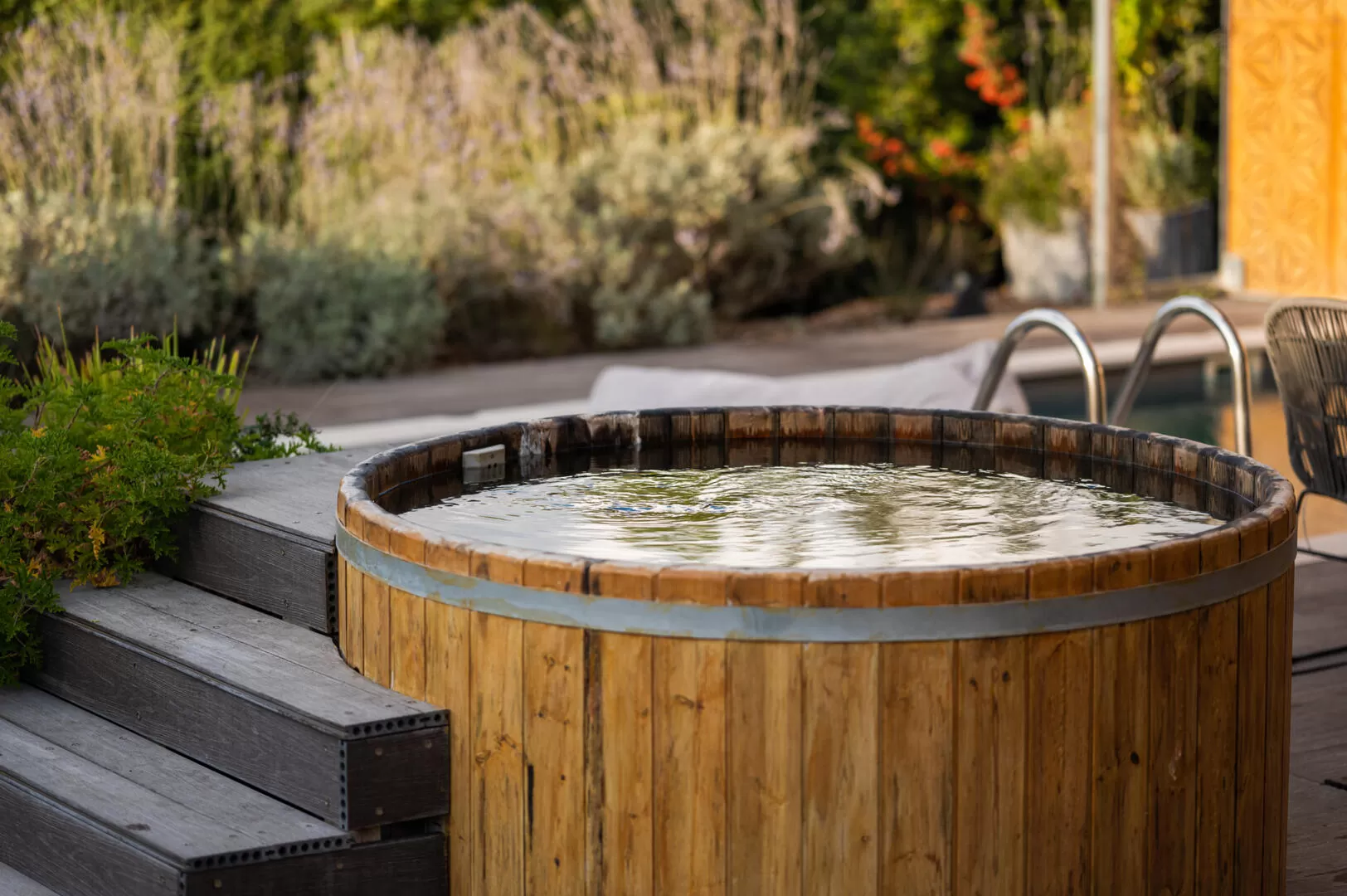 Each suite has a private hot tub under the sky - Alonala couples only, Kfar Varedim, Western Galilee