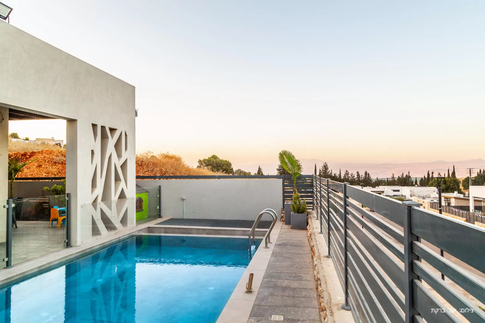 Two high standard villas, with 4 bedrooms in each, and a view to Hermon - Modern Villa, Rosh Pina, Upper Galilee