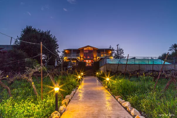 The estate extends over a vast area and is surrounded by rich nature and a panoramic view - Ahuzat Naftali, Ramot Naftali, Upper Galilee