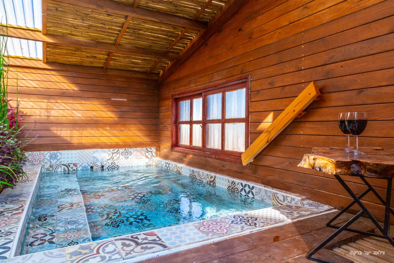 Heated and pampering current pool - Ha Ofek Hayarok, Zareit, Western Galilee