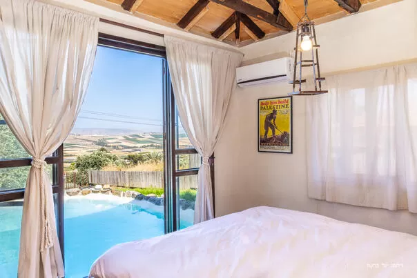Spectacular view from the bedroom windows - Rusty Rock, Yavnal, Sea of Galilee Area