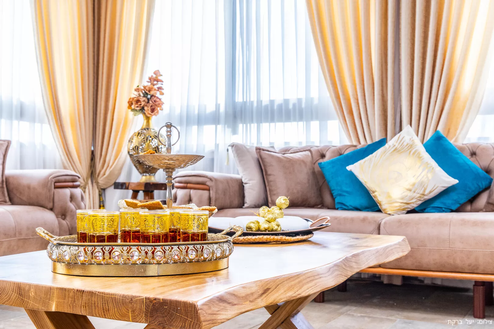 The Jerusalem Suite, Manot