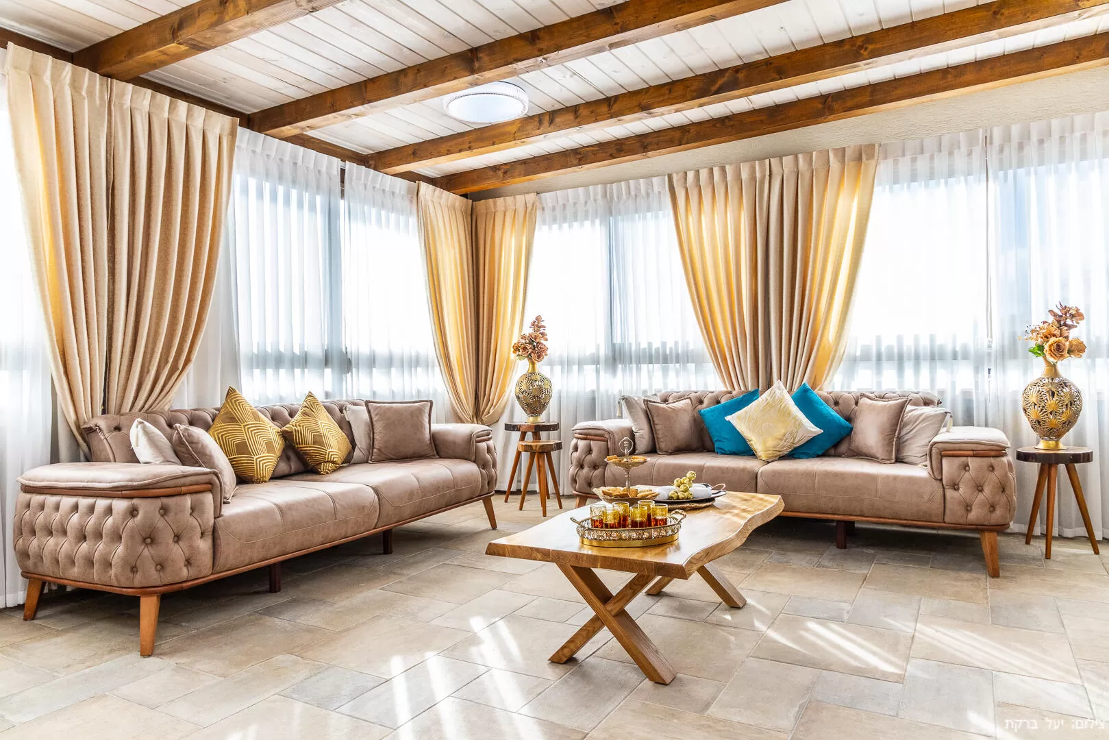 The Jerusalem Suite, Manot