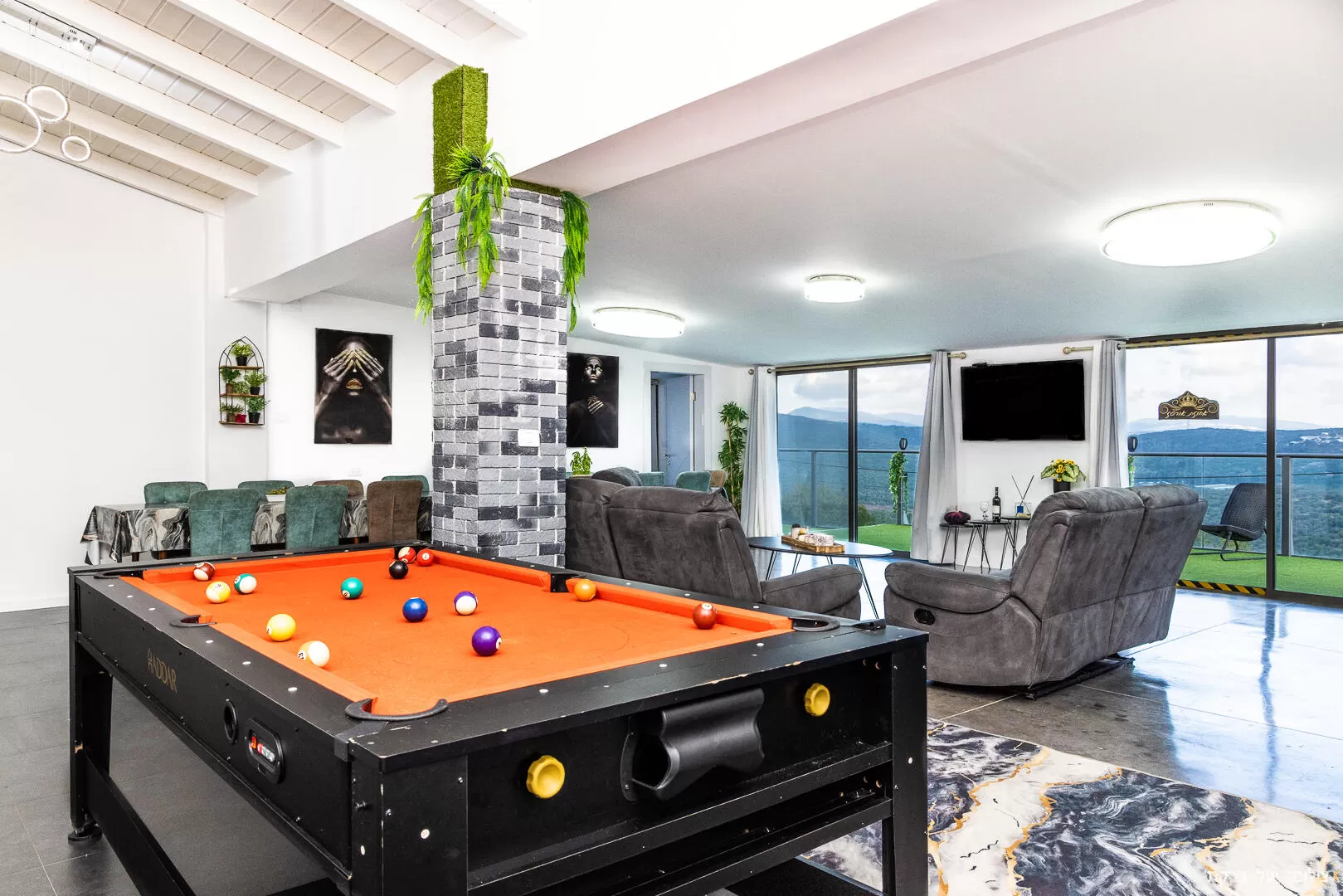 A table that switches to four different types of games - Ahuzat Orpaz, Zareit, Western Galilee