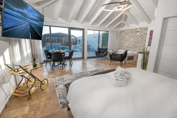 Direct view to your private heated pool - Alpha Suite, Dalton, Upper Galilee