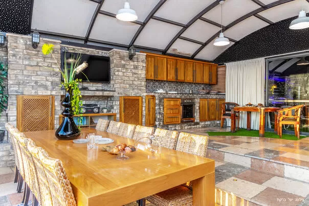 The kitchen allows full cooking and next to it a dining area for 12 diners - Villa Andrea, Safed, Upper Galilee