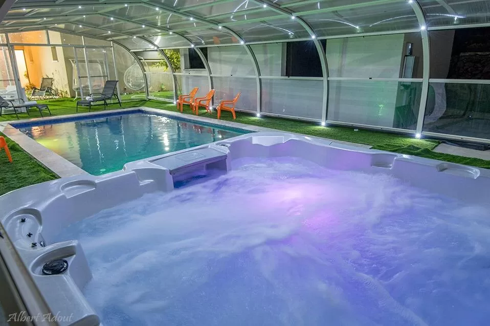 Private outdoor complex with a large pool and spa jacuzzi - Shalvat Anhal, Safsufa - Kfar Hoshan, Upper Galilee