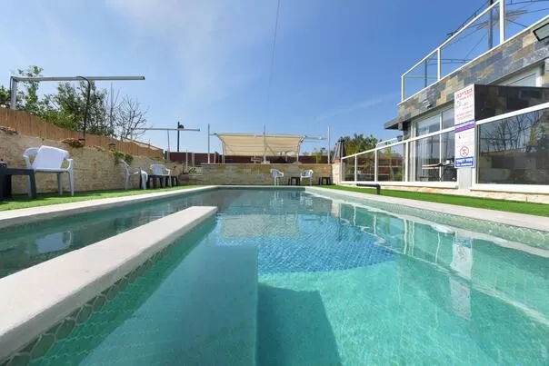 אל ויסו ורדה