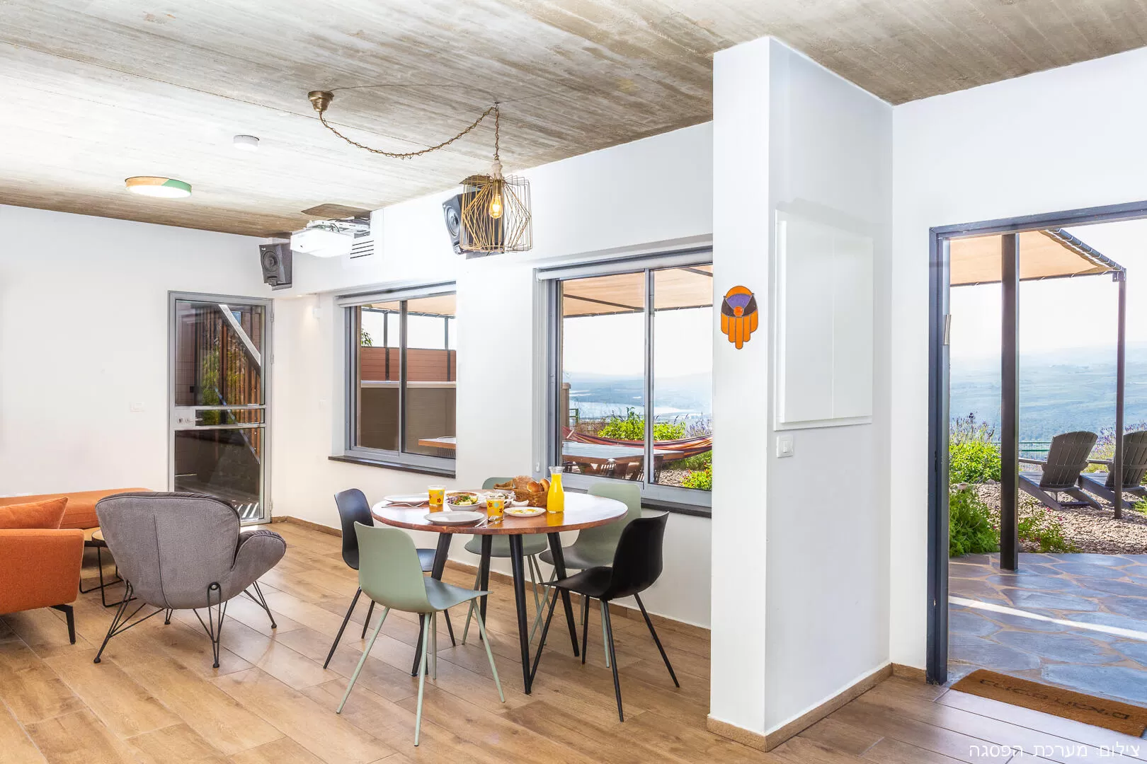 A bright and pleasant space, with a parquet floor and a unique design - Zimmer Boutique Harimon, Maale Gamla, The Golan Heights and the Hermon