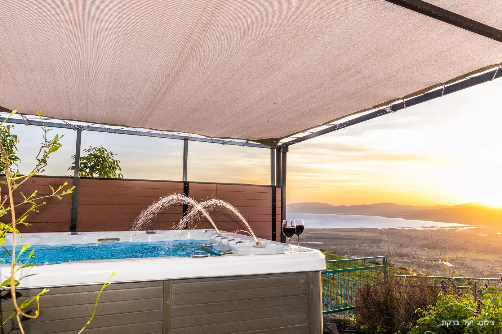 A family boutique B&B with a private spa and lots of space facing the Sea of Galilee - Zimmer Boutique Harimon, Maale Gamla, The Golan Heights and the Hermon