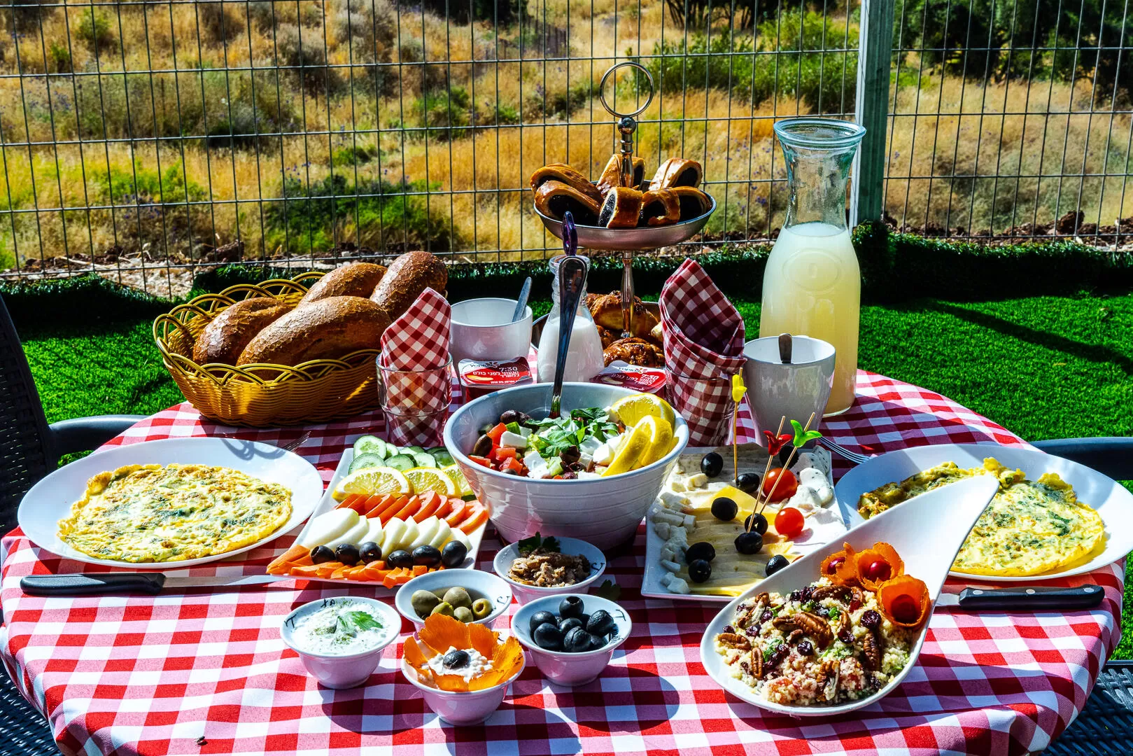 Breakfast can be ordered for an additional fee (ask the hosts) - Tropican, Yavnal, Sea of Galilee Area