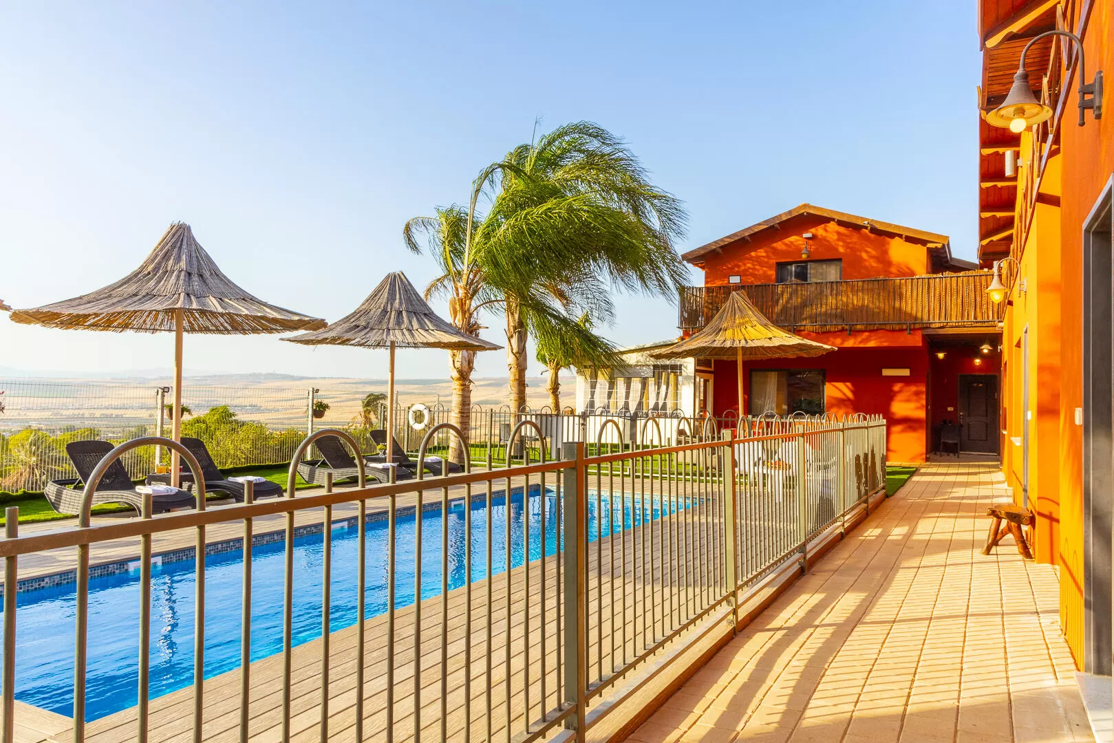 A complex with 5 suites, a private pool facing an open and spectacular view - Tropican, Yavnal, Sea of Galilee Area