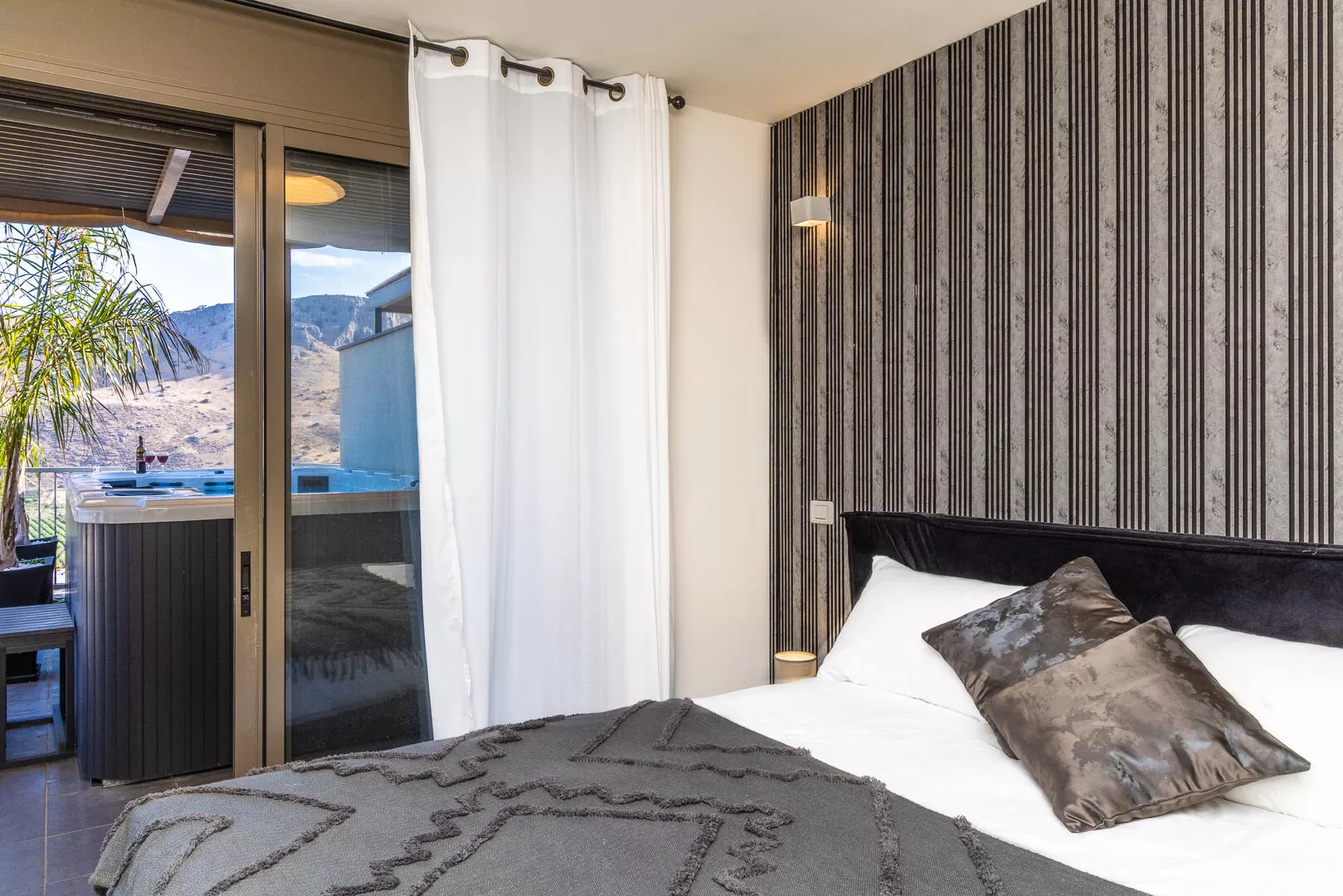 The apartment has two double bedrooms - Nof Harbel Boutique Suite, Migdal, Sea of Galilee Area