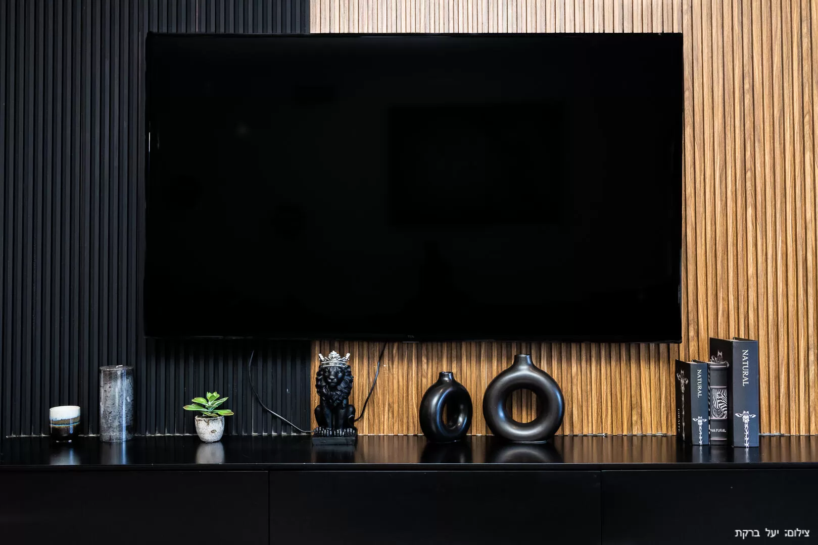 The living room has a 65 inch smart TV - Nof Harbel Boutique Suite, Migdal, Sea of Galilee Area