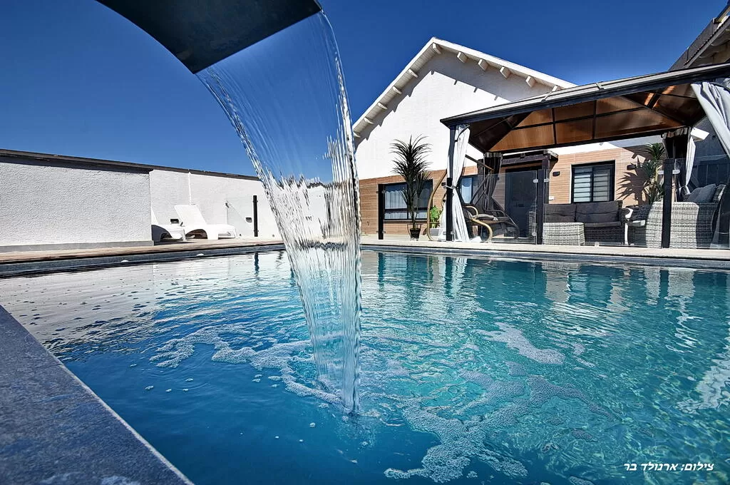 A spacious suite suitable for up to 12 guests - HaSuitot HaOsher, Dalton, Upper Galilee