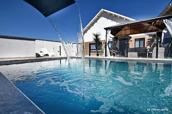 A spacious suite suitable for up to 12 guests - HaSuitot HaOsher, Dalton, Upper Galilee