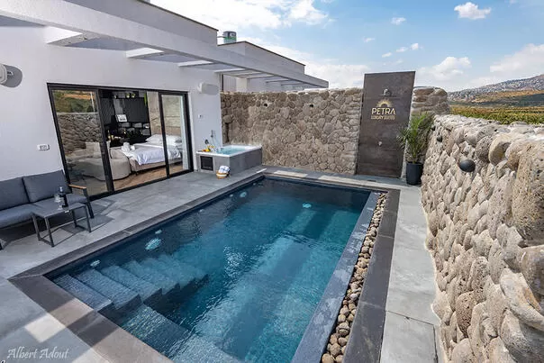 הסוויטה של הגר - לזוגות בלבד במנות: מה חשוב לדעת לפני שמזמינים? | הפסגה - צימר בצפון - פטרה